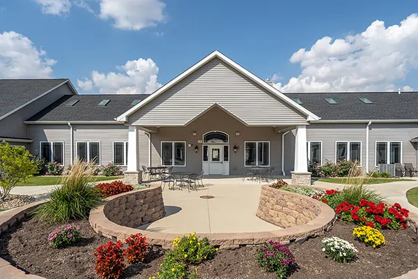 Assisted living raised planter